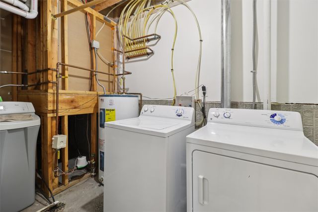 203 79th Street, West Des Moines, IA 50266