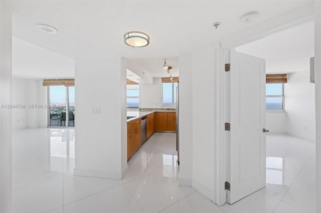 650 West Ave 2912, Miami Beach, FL 33139
