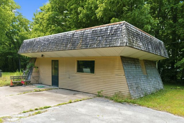 3578 W Farm Road 74, Springfield, MO 65803