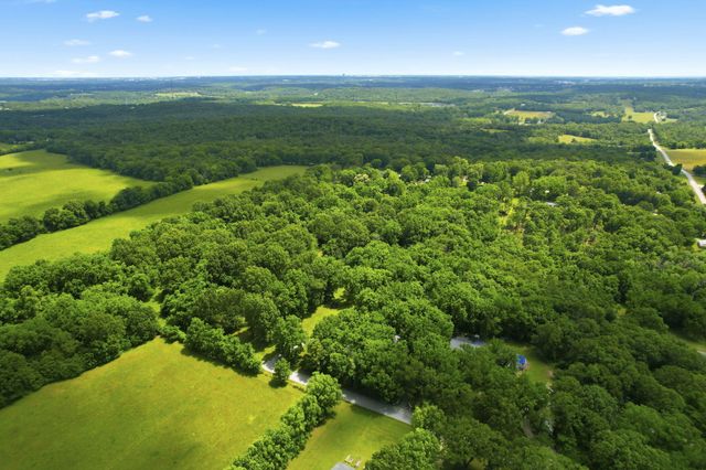 3578 W Farm Road 74, Springfield, MO 65803