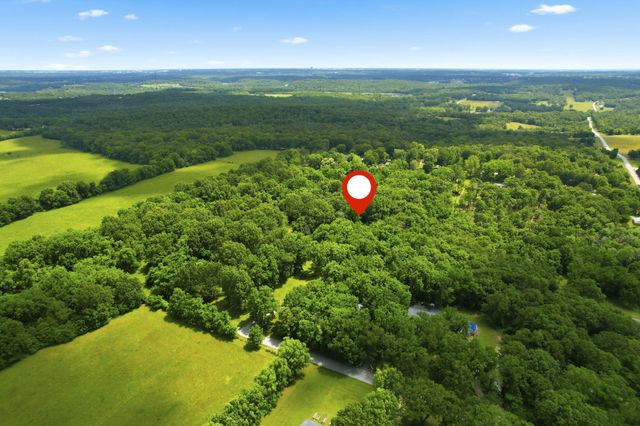 3578 W Farm Road 74, Springfield, MO 65803