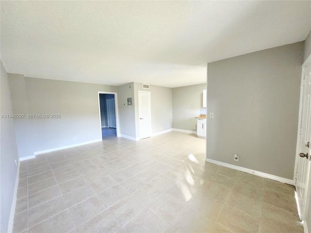 191 SW 15th St 102, Pompano Beach, FL 33060