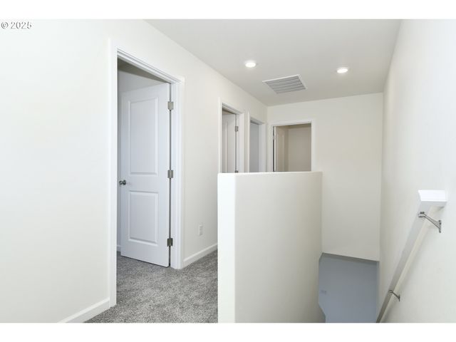 3990 Sw DUNIWAY Ln, Gresham, OR 97080