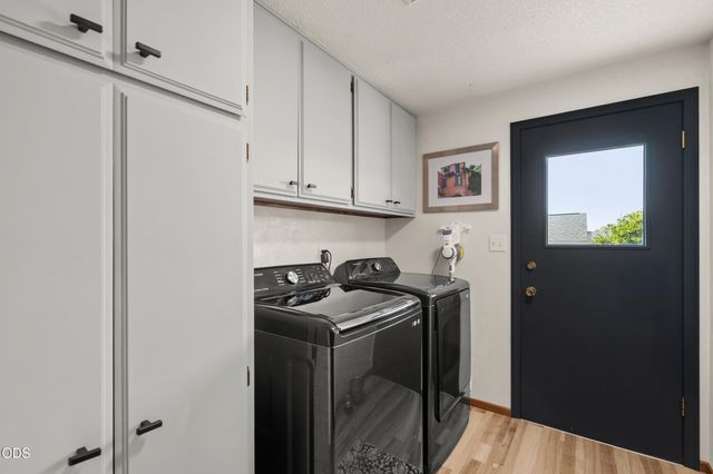 3052 Crystal Mountain Avenue, Medford, OR 97504