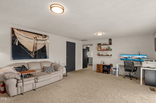 3052 Crystal Mountain Avenue, Medford, OR 97504