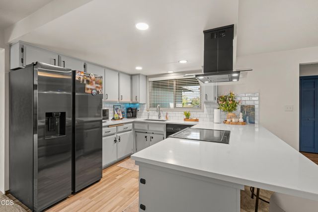 3052 Crystal Mountain Avenue, Medford, OR 97504