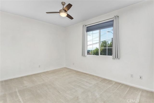 402 Buena Mesa Dr, Calimesa, CA 92320