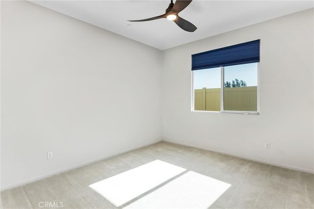 402 Buena Mesa Dr, Calimesa, CA 92320