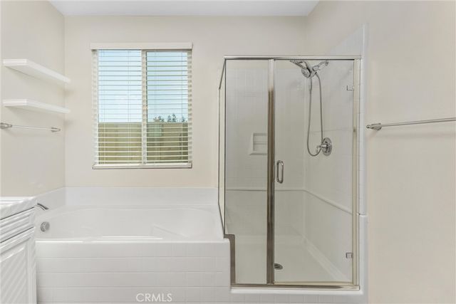 402 Buena Mesa Dr, Calimesa, CA 92320