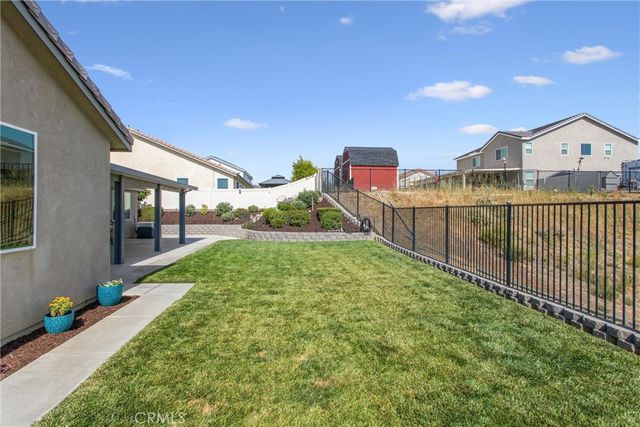 402 Buena Mesa Dr, Calimesa, CA 92320