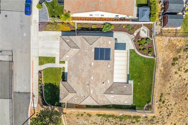 402 Buena Mesa Dr, Calimesa, CA 92320