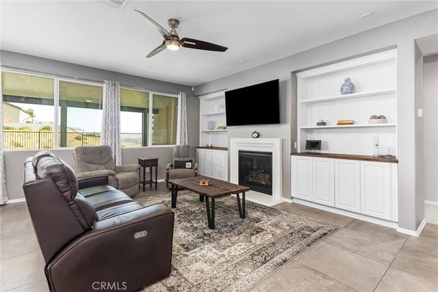 402 Buena Mesa Dr, Calimesa, CA 92320