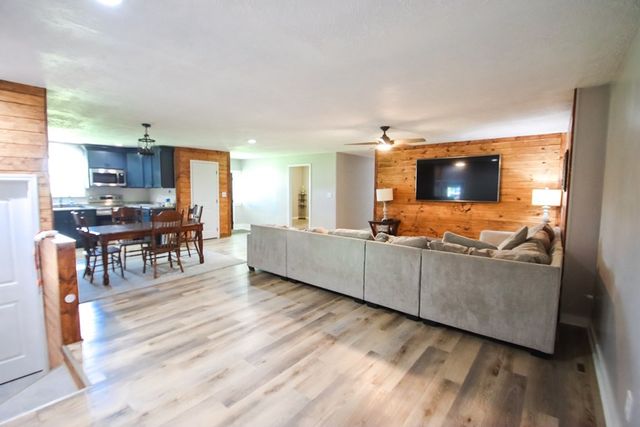 131 Collingwood Rd, Walling, TN 38587