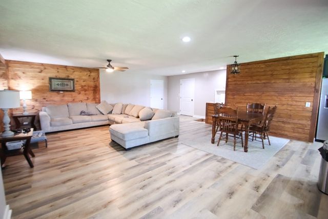 131 Collingwood Rd, Walling, TN 38587