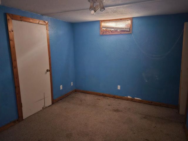 300 S P Street, Indianola, IA 50125