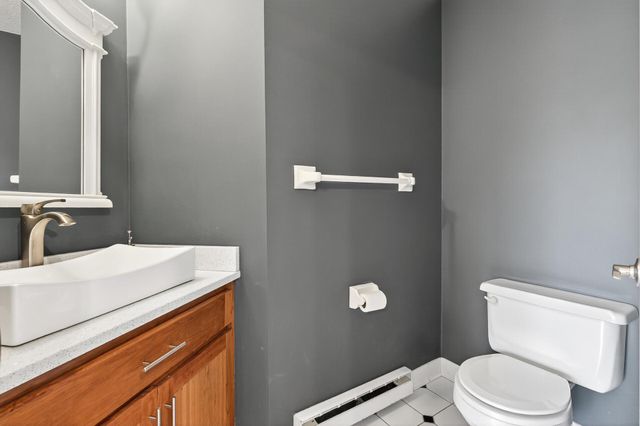 2010 Ridge Drive 11, Saint Louis Park, MN 55416