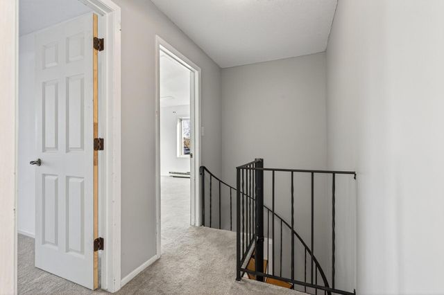 2010 Ridge Drive 11, Saint Louis Park, MN 55416