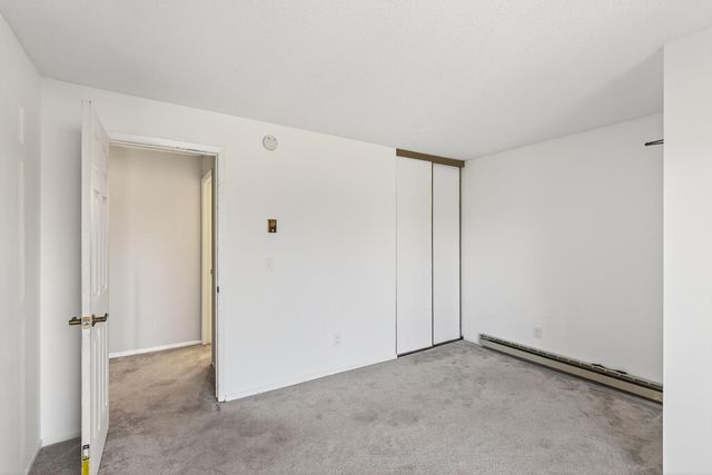 2010 Ridge Drive 11, Saint Louis Park, MN 55416