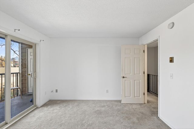 2010 Ridge Drive 11, Saint Louis Park, MN 55416