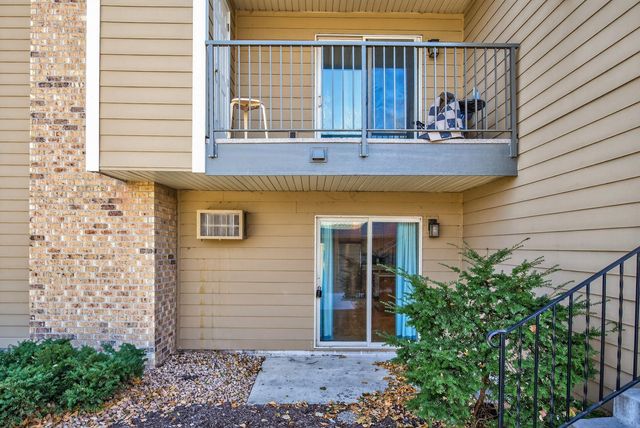 2010 Ridge Drive 11, Saint Louis Park, MN 55416