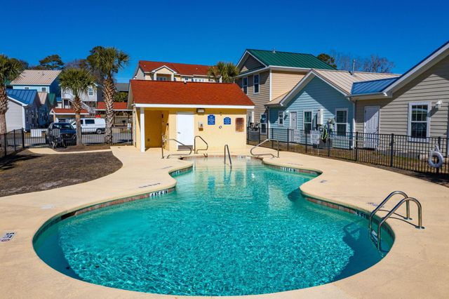 502 Castellar Ln., Little River, SC 29566