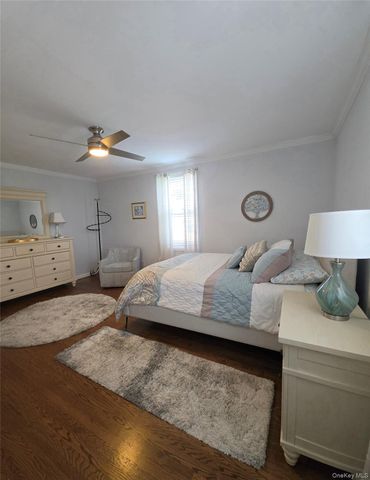 1 Oakridge Place 5K, Eastchester, NY 10709