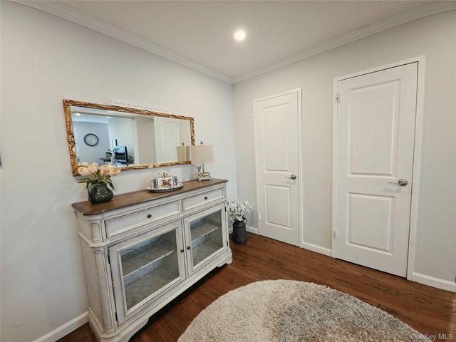 1 Oakridge Place 5K, Eastchester, NY 10709