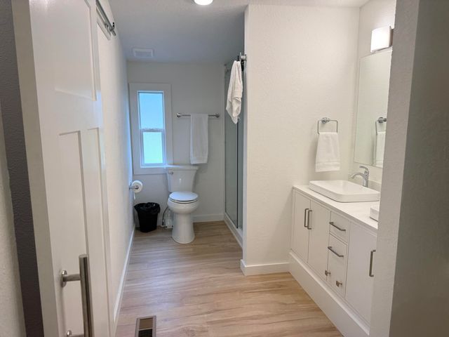 29 Nickelton Lane, Kimberling City, MO 65686