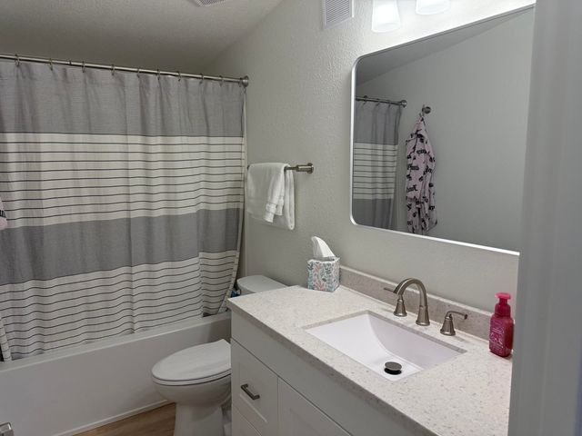 29 Nickelton Lane, Kimberling City, MO 65686