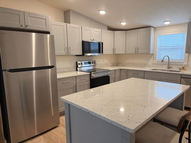 29 Nickelton Lane, Kimberling City, MO 65686