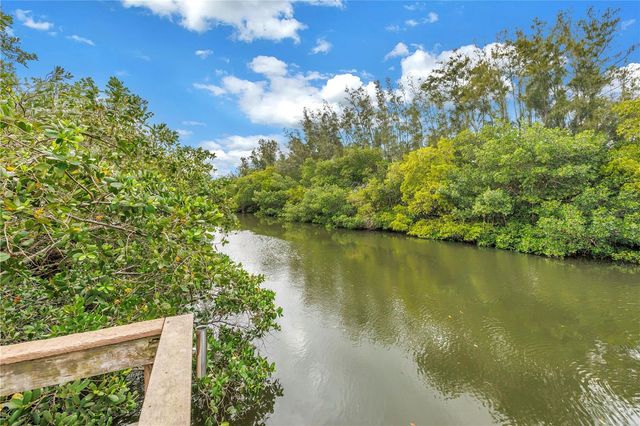 767 CAYA COSTA COURT NE, St Petersburg, FL 33702