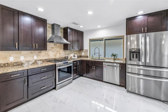 767 CAYA COSTA COURT NE, St Petersburg, FL 33702