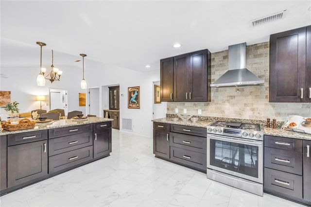 767 CAYA COSTA COURT NE, St Petersburg, FL 33702