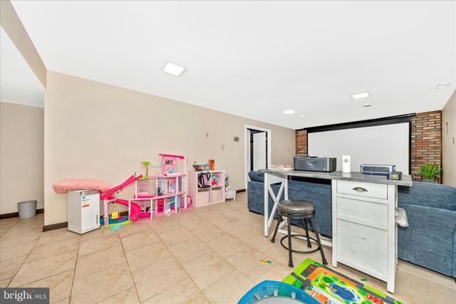 25801 LONG CORNER RD, Gaithersburg, MD 20882