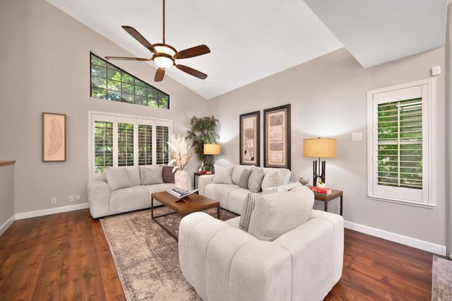 8530 Oak Harbour Ct, Fair Oaks, CA 95628