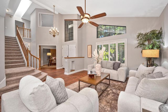 8530 Oak Harbour Ct, Fair Oaks, CA 95628