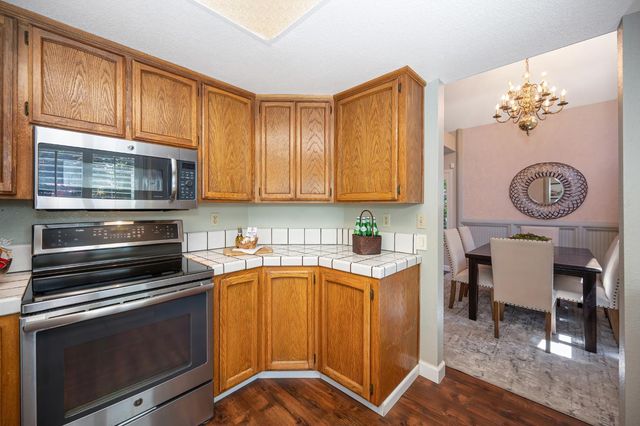 8530 Oak Harbour Ct, Fair Oaks, CA 95628