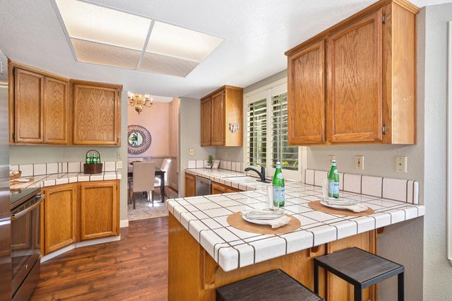 8530 Oak Harbour Ct, Fair Oaks, CA 95628