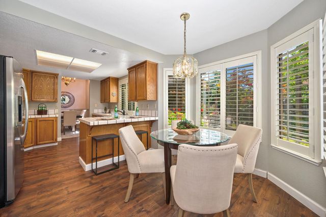 8530 Oak Harbour Ct, Fair Oaks, CA 95628