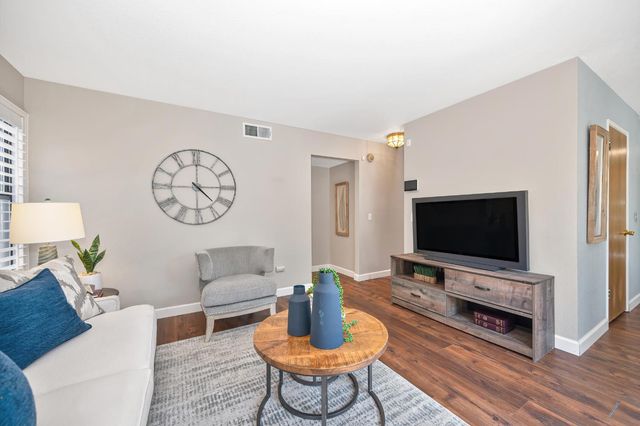 8530 Oak Harbour Ct, Fair Oaks, CA 95628