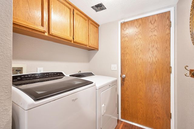 8530 Oak Harbour Ct, Fair Oaks, CA 95628