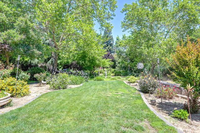 8530 Oak Harbour Ct, Fair Oaks, CA 95628