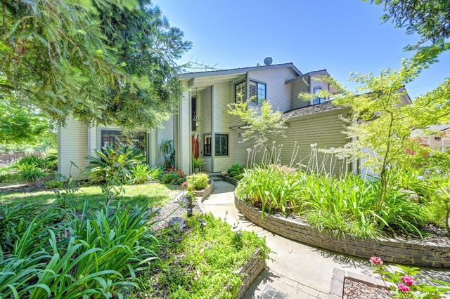 8530 Oak Harbour Ct, Fair Oaks, CA 95628