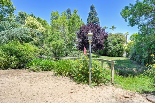 8530 Oak Harbour Ct, Fair Oaks, CA 95628