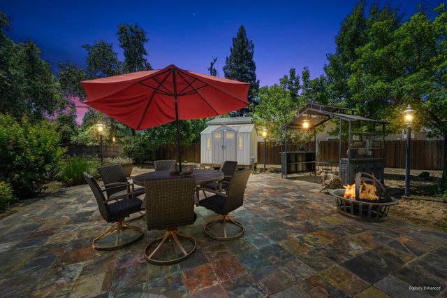8530 Oak Harbour Ct, Fair Oaks, CA 95628