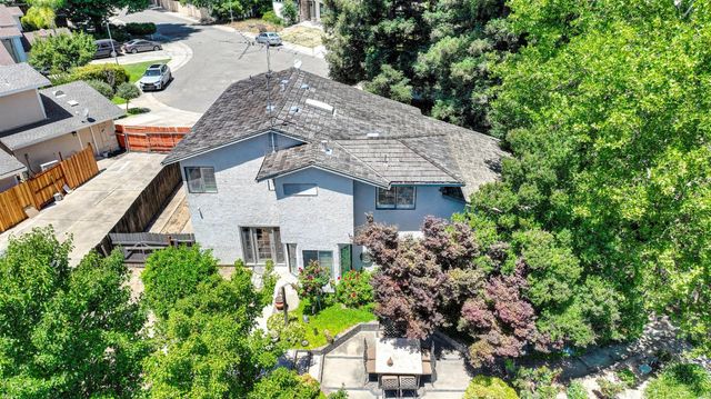 8530 Oak Harbour Ct, Fair Oaks, CA 95628