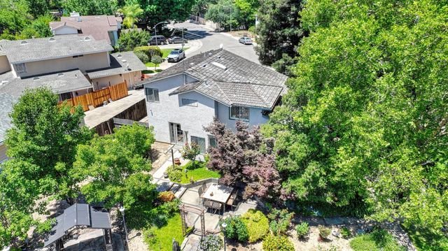 8530 Oak Harbour Ct, Fair Oaks, CA 95628