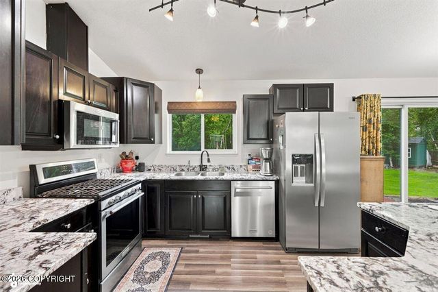 38787 E Darrington Village Circle, Wasilla, AK 99654