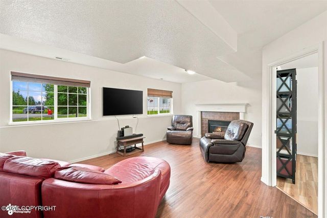 38787 E Darrington Village Circle, Wasilla, AK 99654