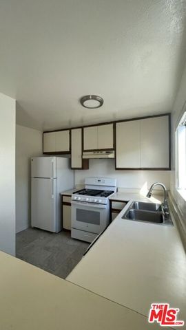 922 N Hudson Avenue 3, Los Angeles, CA 90038